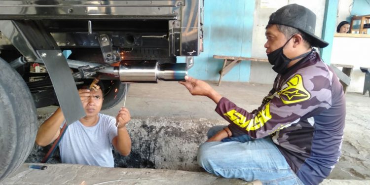 Usaha Bengkel Knalpot Bandung Beromset 5 juta per pekan