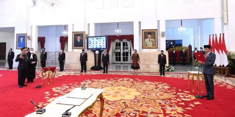 Presiden Lantik Komjen Pol Listyo Sigit Prabowo Sebagai Kapolri