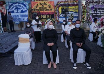 Didampingi Bupati Boltim Terpilih, Wali Kota Melayat ke Rumah Duka SHS