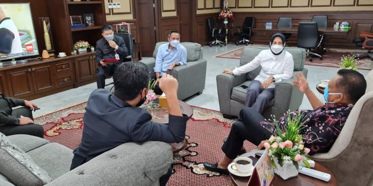 Didampingi Wali Kota Kotamobagu, SSM Silaturahmi dengan Gubernur