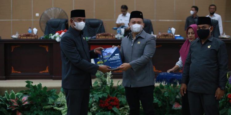Wabup Sampaikan LKPj Kepala Daerah ke DPRD
