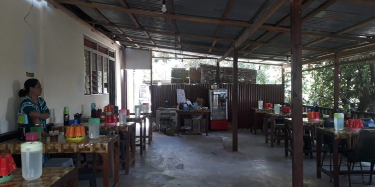 Menu Andalan Kantin Ma’ Niki Pikat Hati Pelanggan