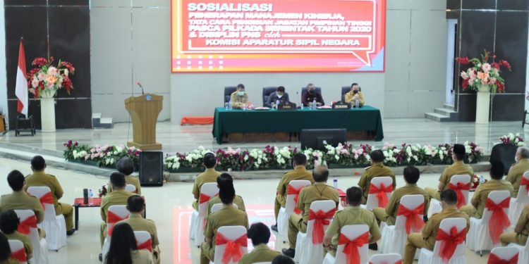 Bersama Sekda, Wali Kota Ikut Sosialisasi Pengisian JPT dan Penegakan Disiplin PNS