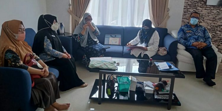Pendataan Keluarga Dimulai, Diawali dari Keluarga Ketua dan Wakil Ketua TP-PKK Boltim