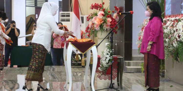 Seska Ervina Budiman Dikukuhkan Sebagai Bunda PAUD Boltim