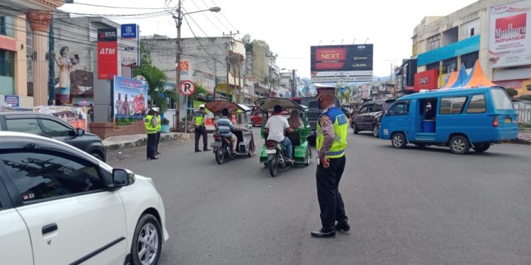 Urai Kemacetan, Tim Gabungan Siaga di Pusat Kota