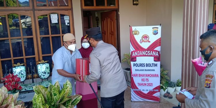 HUT ke-75 Bhayangkara, Polres Boltim Anjangsana ke Purnawirawan Polri