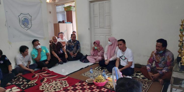 Bupati Temui Mahasiswa Boltim di Gorontalo