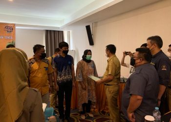 Bupati Serahkan 1.000 Sertifikat Tanah untuk Warga Boltim