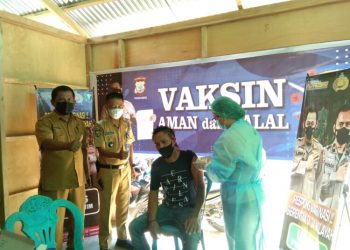 Warga Desa Molobog Timur Antusias Ikut Program Vaksinasi Covid-19
