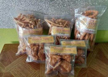 Jualan Cemilan, Lesmi Bisa Sekolahkan Anak Hingga Perguruan Tinggi