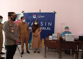 Bupati Tinjau Vaksinasi Serentak Anak Usia 12-17 Tahun
