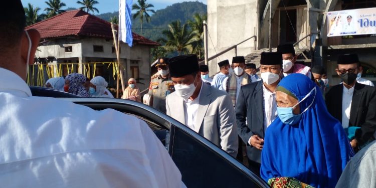 Idul Adha 1442 Hijriah, Bupati Boltim Sholat di Masjid Modayag II