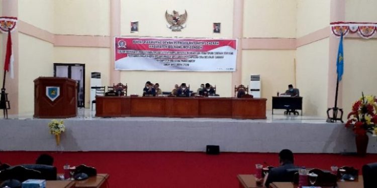 DPRD Bolmong Gelar Paripurna Pembicaraan Tingkat I Ranperda Pertanggungjawaban APBD 2020