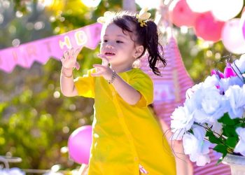 Syukuran Ulang Tahun Qurratu, Tri Handayani Mokodompit Berbagi dengan Anak Yatim Piatu