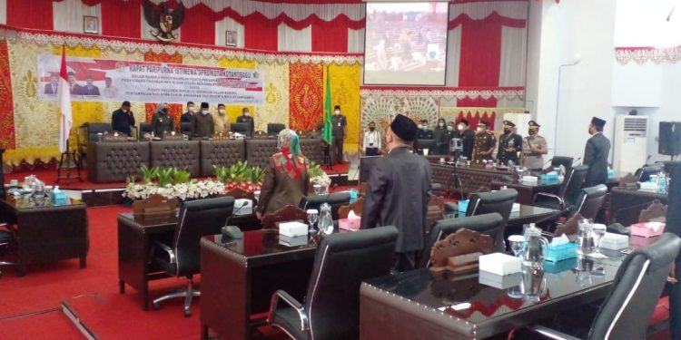 Wali Kota Hadiri Paripurna Istimewa Mendengarkan Pidato Presiden