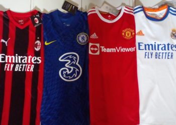 Yudi Tawarkan Jersey Sepak Bola Lewat Akun FB