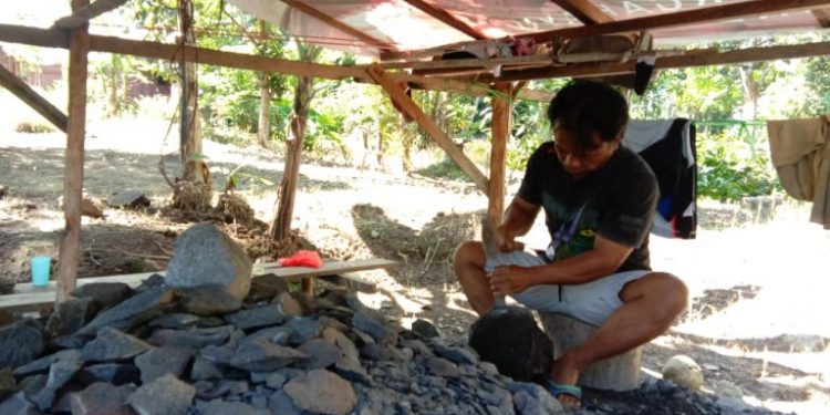 Batu Lesung Buatan Tapri Tembus Pasar Luar Daerah