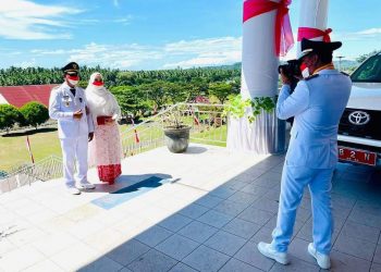 Serba-serbi HUT RI di Boltim; Bupati Jadi Fotografer, Wabup dan Istri Jadi Model