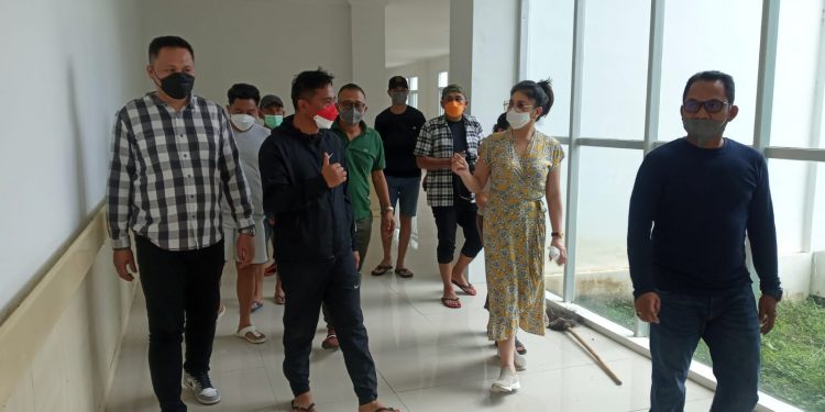 Ketua Komisi IX DPR RI Tinjau Kondisi Bangunan Gedung RS Pratama Boltim