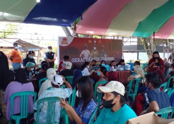 Polres-Dinkes Boltim Gelar Vaksinasi Massal