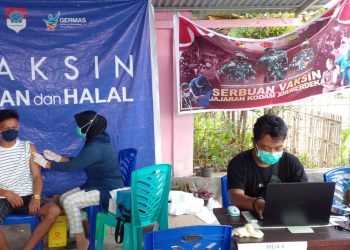 Sasar Warga yang Belum Divaksin, Petugas Puskesmas Modayag Barat Siaga di Perbatasan Boltim-Kotamobagu