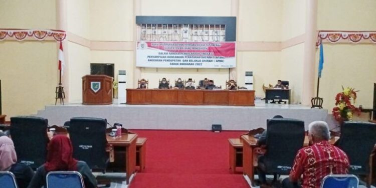 DPRD Gelar Paripurna Penyampaian Ranperda APBD Bolmong Tahun 2022