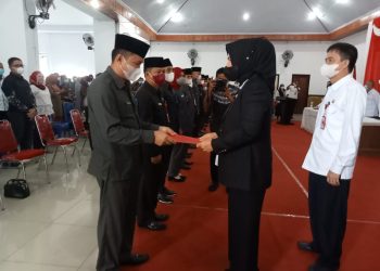 Wali Kota Tatong Bara Lantik 15 Penjabat Sangadi di Kotamobagu
