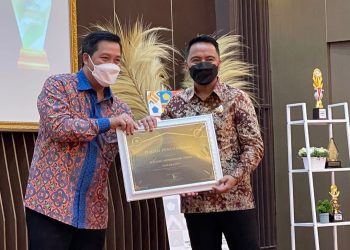 Bupati Boltim Terima Dua Penghargaan Dari Kemenkeu