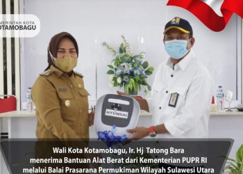 Wali Kota Kotamobagu Terima Bantuan Alat Berat dari Kementrian PUPR RI