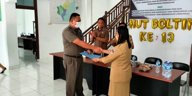 Fera Maria Sewow, Pejabat Perempuan Pertama di Boltim yang Menjabat Kepala Kesbangpol