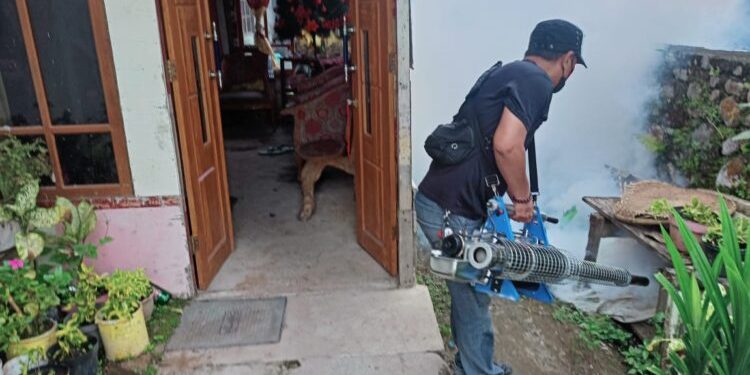 Gerak Cepat Tangani Kasus DBD, Dinkes Fogging di Tiga Desa di Kecamatan Modayag Barat