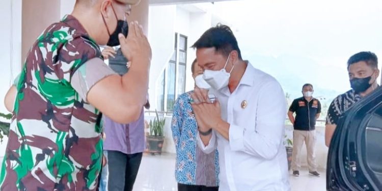 Bupati Sambut Baik Rencana Pembangunan Pabrik Amunisi di Boltim