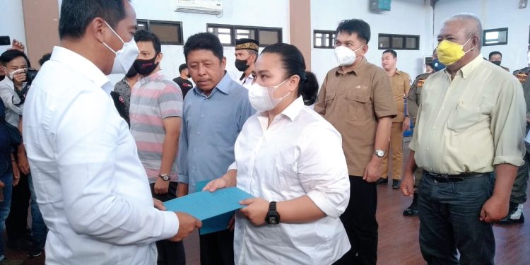 Termasuk Amalia Landjar dan Rusdi Gumalangit, ini Nama-nama Staf Khusus Bupati Boltim