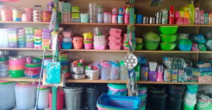 Kios Mama Fikri Tawarkan Aneka Peralatan Dapur