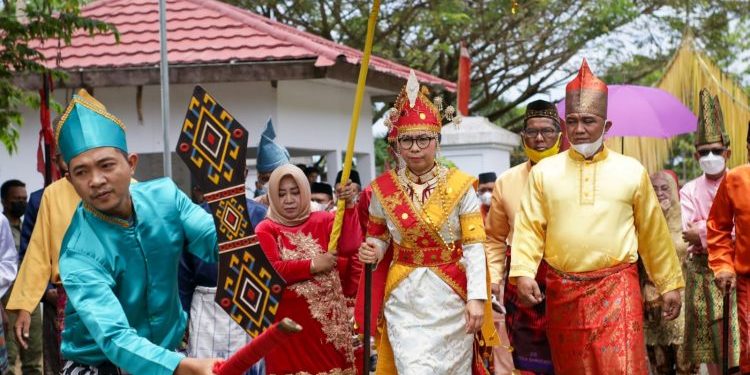Bupati Bolmong Resmi Menyandang Gelar Adat Paripurna ‘Bogani Ki Yasti’