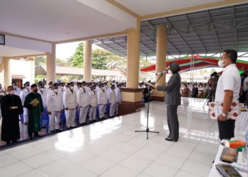 Bupati Yasti Lantik dan Ambil Sumpah 96 Sangadi Terpilih