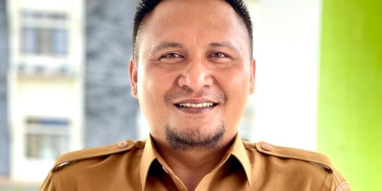 Karir Moncer Khaeruddin Mamonto; Birokrat Muda yang Dipercaya Jabat Kepala Dinas Kominfo, Ini Profilnya