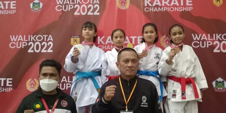 Atlit Boltim Raih 8 Medali di Kejuaraan Karate Championship Tomohon