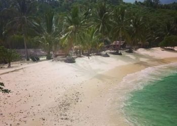 Pantai Batu Buaya jadi Pilihan Liburan di Akhir Pekan