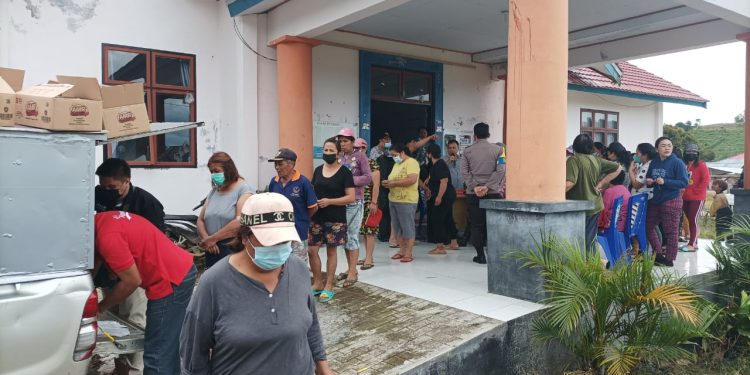 Disperindagkop-UKM Gelar Opas Kelangkaan Minyak Goreng di Kecamatan Mooat