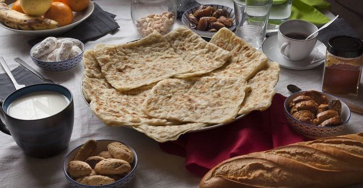 Ini Adab-Adab Makan Sahur