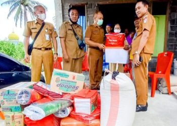 Pemkab Boltim Berikan Bantuan kepada Korban Kebakaran di Desa Bulawan Satu
