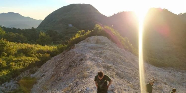 Gunung Ambang jadi Pilihan bagi Para Pencinta Alam