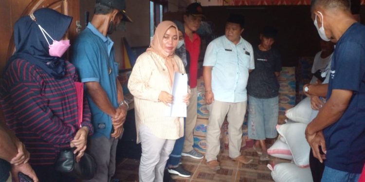 Pemkab Boltim Terima Bantuan dari Pemkot Kotamobagu untuk Korban Banjir Motongkad Utara