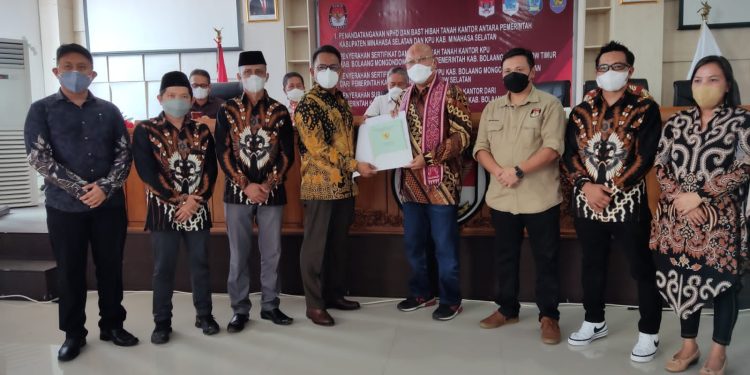 Pemkab Boltim Hibahkan Lahan untuk Pembangunan Kantor KPU