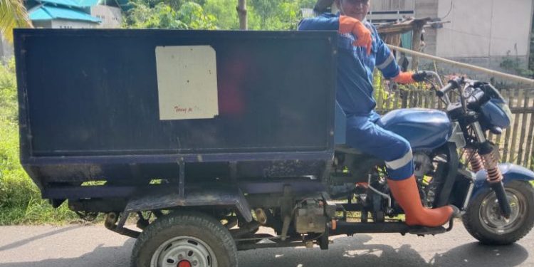 DLH Boltim Siapkan Armada Pengangkut Sampah