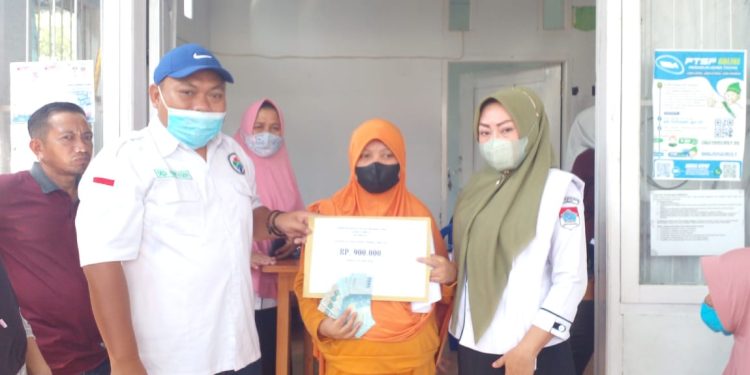 Pemdes Modayag II Salurkan BLT DD kepada 113 KPM