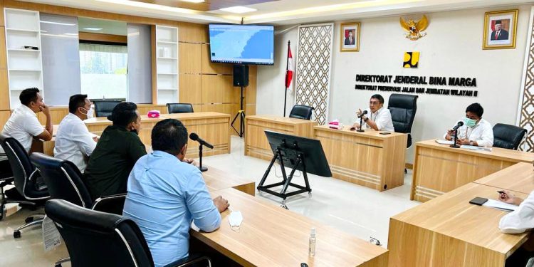 Bahas Pelebaran Jalan Boltim, Bupati SSM Temui Direktur Reservasi Jalan dan Jembatan Wilayah II Kementerian PUPR