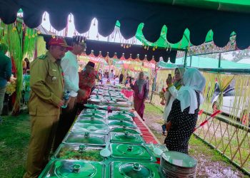 DPRD Bolsel Hadiri Gebyar Ketupat di Kecamatan Tomini